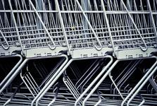 Nová nákupní zóna v Neratovic: supermarket i drogerie na okraji obce