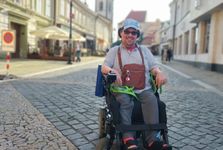 „Nikdy nechci skončit v ústavu, tam bych zemřel.“ Pomozme rodákovi z Mělníka  důstojně žít